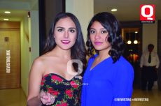 DISFRUTANDO DE LA FIESTA Michelle Hernández y Lorena Campos