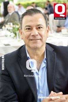 Roberto González