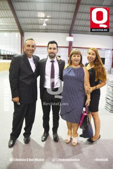 Abel Lara, Alexis Lara, Raquel Boy y Monse Díaz