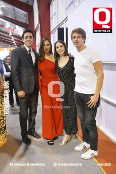 Roy Calderón, Paola Reyes, Ana Laura Sánchez y Eduardo Aerne