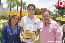 Claudia Gutiérrez, Mitchell Bachtold y Arturo Bachtold