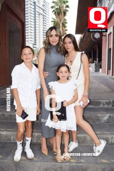 Arturo Cardona  Mara Hernández, Miranda Cardona  y Luciana Cardona