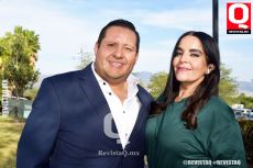 Los padrinos Juan José Gallaga y Silvia García