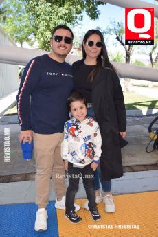 Milton De la Rosa, Victoria Gutiérrez y Santiago De la Rosa