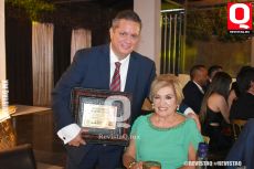 Dr. en derecho Salvador Aranda y Sra.