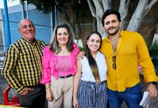 Pablo Castellanos, Coco Andrade, Ziania Ruiz y Pablo Castellanos Jr.