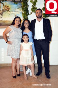 Cecilia Arellano, Renata Queijeiro, Didier Quejeiro y Grettel Queijeiro