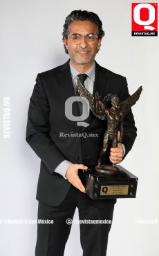 Actor y conductor Raúl Araiza