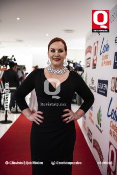 Lina Santos en la alfombra Roja de los Premios de la Revista Q... QUÉ MÉXICO