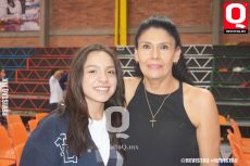 Cassandra Soiza y Carola Muñoz