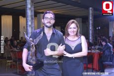 El cantante  Solo Javi y su mamá Adriana Delgado