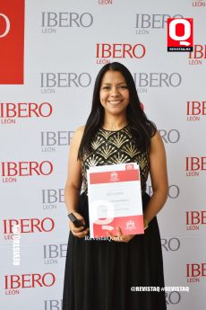Luz Escobar