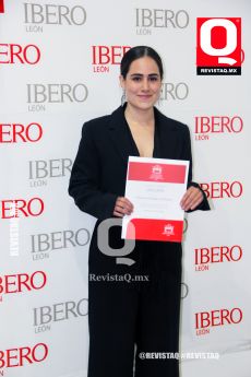 Macarena  Urióstegui