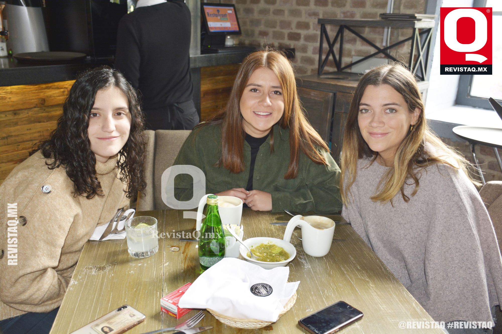 REVISTA Q RETRO. – “FOREVER, LIVE THE PEOPLE” - Revista Q