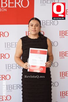 María Flores