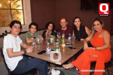 Emiliano Martínez,  Luis Gerardo Martínez,  Mercedes Chávez,  Luis Gerardo Martínez,  Meche Chávez y Karla Chávez