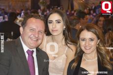 Carlos Villalobos, Regina Gómez y Gaby Córdova