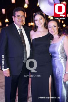 Fabián Velázquez, Marina Velázquez y Jazmín Jauregui