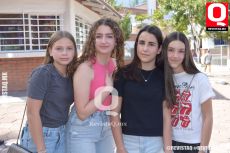 A    Katia Padilla, Farah Bujaidar, Paula Jiménez y Andrea Jiménez