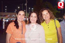 A    Maribel Vázquez,  Ceci Camarena y Aurora Toriello