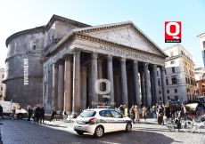 El Panteón, el único edificio antiguo intacto de  Roma