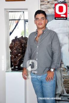 Amable José Luis González Díaz.   Revista Q