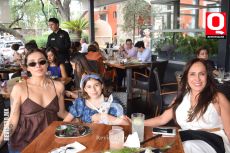 Gabriela Méndez,  Olivia Méndez y Pera Márquez