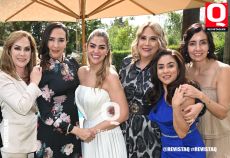 La novia y familiares