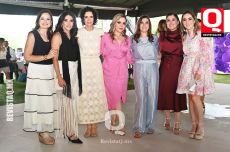 Paulina Rivera y amigas