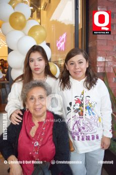 Karla González,  Laura Salas y Ana Laura González