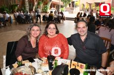 Bety Lozano,  Erika Mercado y Miguel Elizondo
