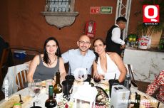 Paola Moreno,  Emmanuel Peréz y Berenice Costa