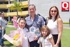A   Alexa Portillo, Federico Portillo,  Maxine Portillo y Ana Luisa Acosta