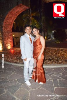 Oswaldo Emanuel y Adriana Romero