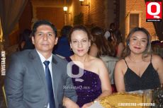 Victor Manuel Pedraza, Maricel Hernández y Elizabeth Becerra