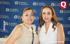 Paty Cervantes y Mónica Espinoza