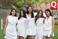 Lizette Montelongo, Vida Herrera, Valentina Flores, Regina Martín y Mia Melesio