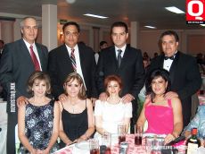 Luis Fonseca, Francisco Gutiérrez, Daniel Cabeza de Vaca  y Chuy López con sus respectivas esposas