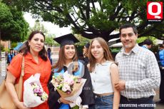 Delzzie Gaona, Delzzie Barba, Adriana Barba y Hugo Barba