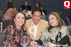 Laura Mitchell,  Jesús Ibarra y Angélica Gallegos