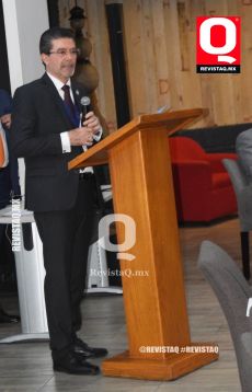 Presidente Dr. Carlos Vázquez Navarro