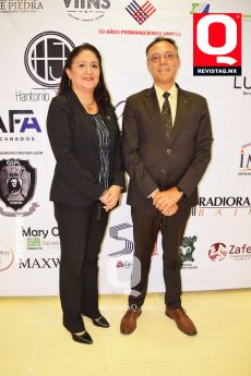 Adriana Guerrero y Hno. Enrrique González Álvarez.