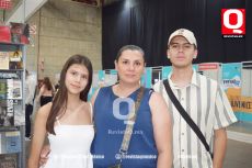 Emma González,  Iliana González y Diego González