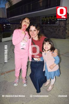 Bruna Cortés,  Lizette Muñoz y Camille Cortés