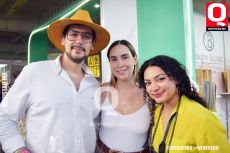 Alejandro Velázquez, Isabel Rebollar y Akexa Favela
