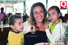 José Carlos Gómez, Lissete Hernández y Mariana Gómez