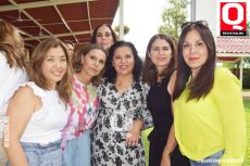Victoria Isumi, Elia Uribe, Marimer Fernández, Blanca Medina, Martha López y Amelia Alcalá
