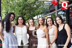 Paulina Pedrero, Rebeca Castillo, Rosy Gómez,  Yazmín Zuluaga, Josefina Rivera y Dania Fuentes